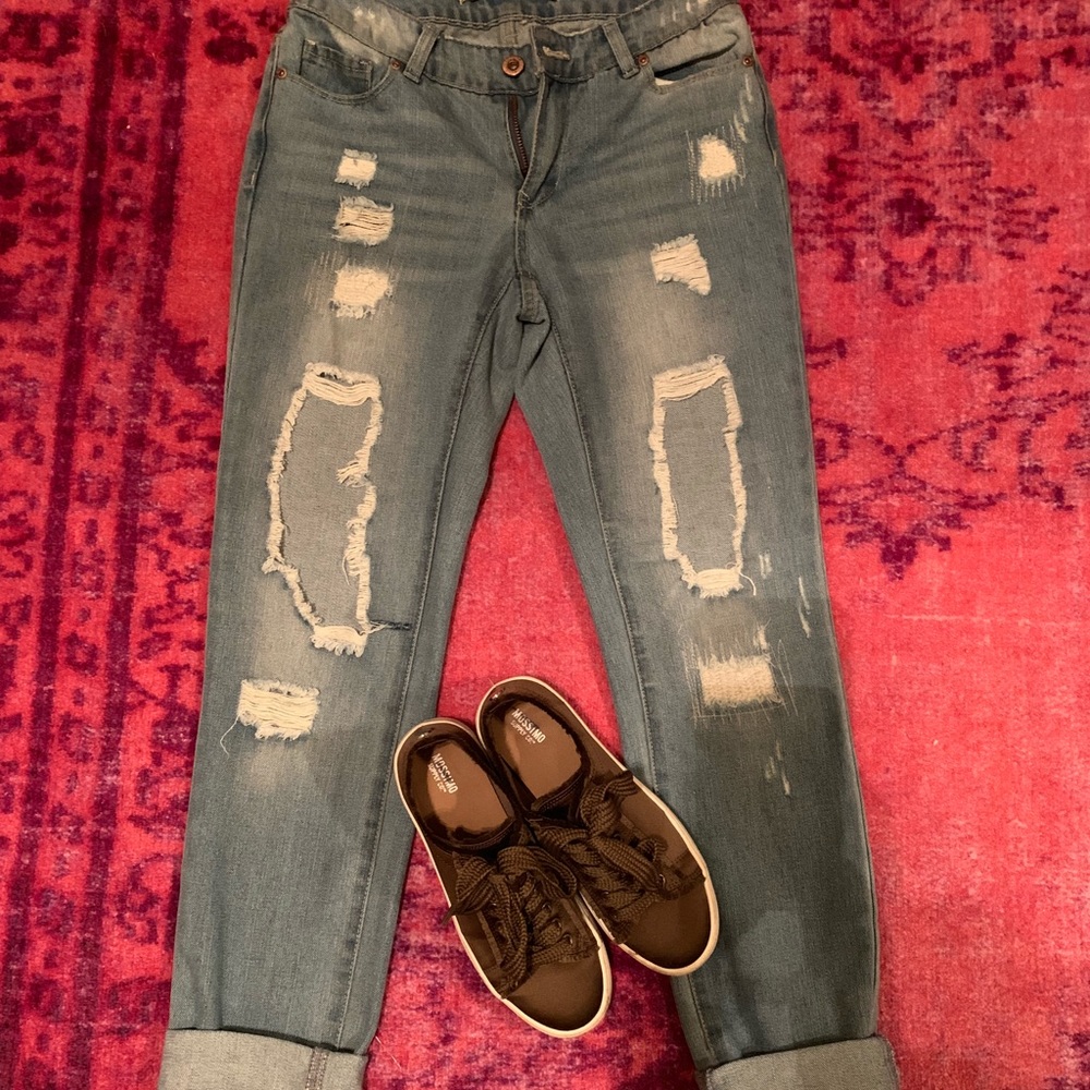 Holy jeans